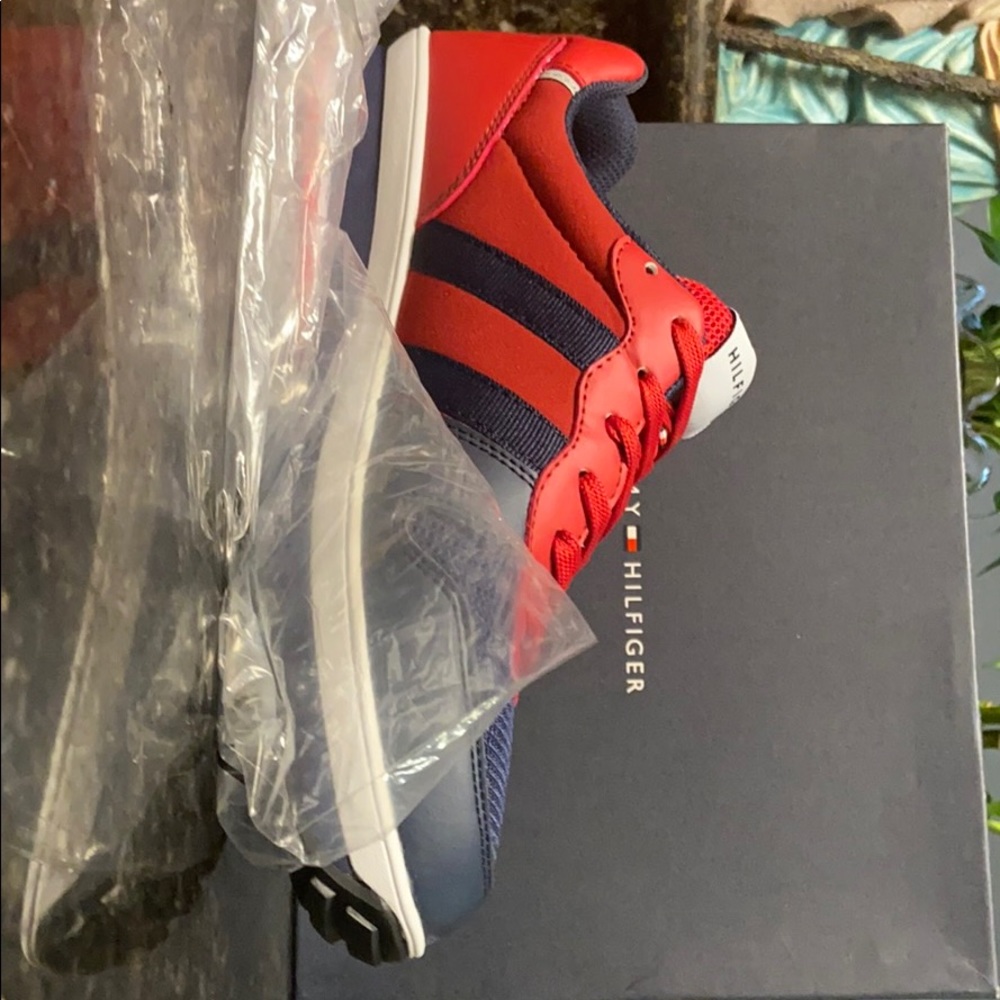 TommyHilfiger women shoes